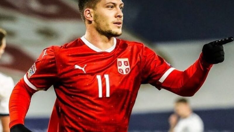 Mercato, il Milan cerca un vice Ibra: Jovic resta il favorito
