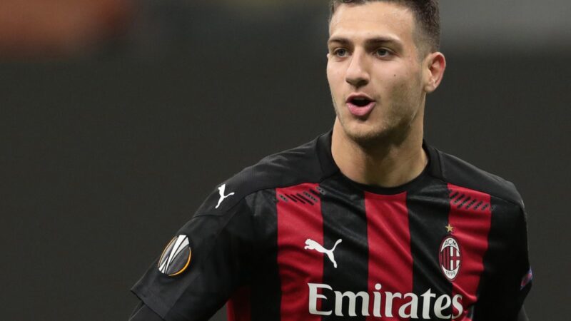 Dalot: “A destra mi trovo meglio ma gioco dove mi chiede Pioli”