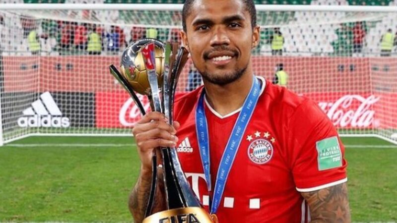 Milan, senti Douglas Costa: “Mi piacerebbe tornare in Italia”
