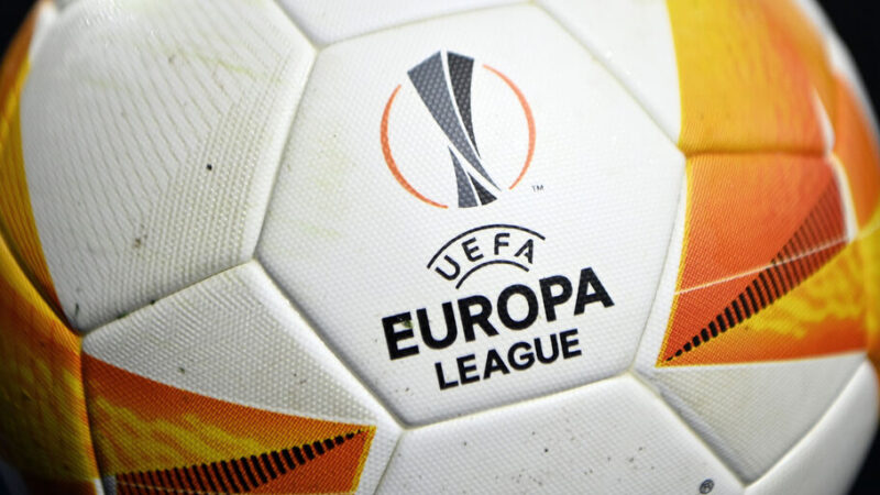 Europa League, il Milan pesca il Manchester United. Ecco tutti gli accoppiamenti degli ottavi”