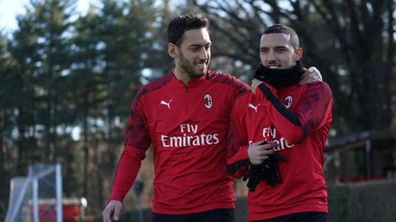 Milan, col Crotone si rivedono Bennacer e Calhanoglu