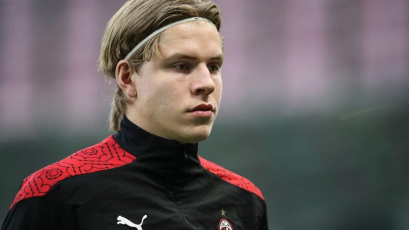 UFFICIALE – Hauge all’Eintracht: prestito che diventa obbligo a determinate condizioni