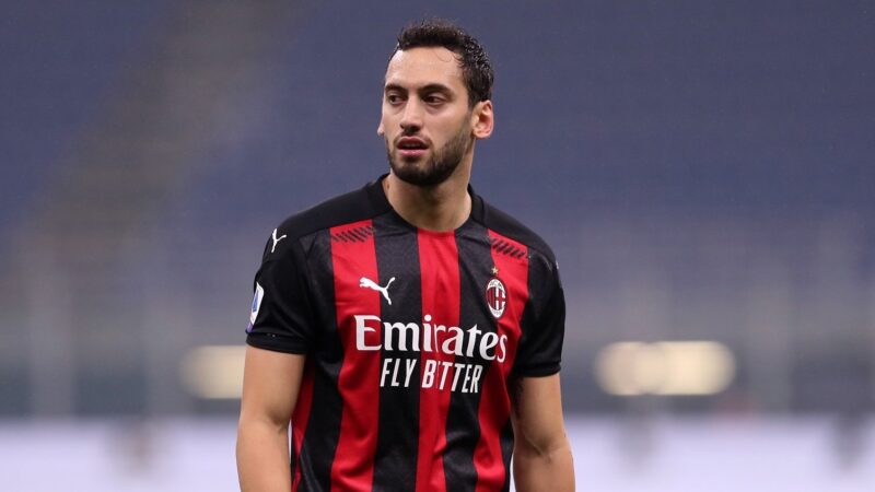 Il fantasma di Calhanoglu emblema della serataccia del Milan