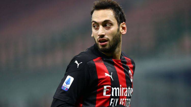 Sky – Clamoroso! L’Inter ci prova per Calhanoglu