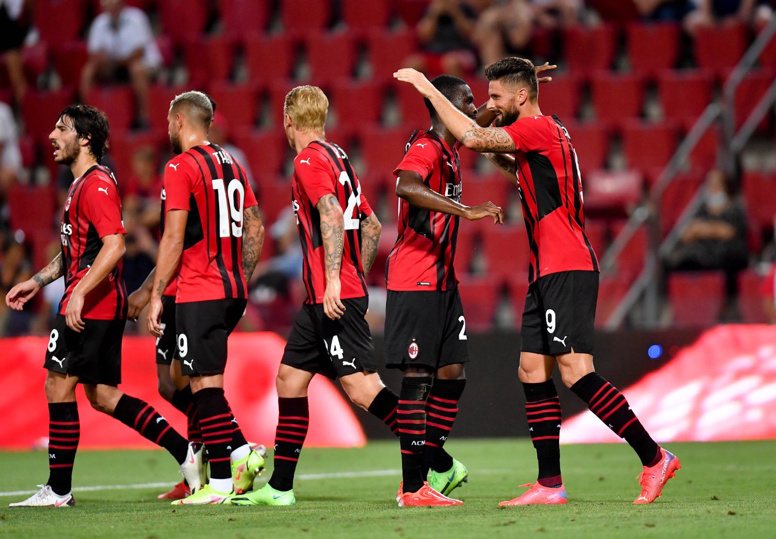 Serie A, Milan-Cagliari: i precedenti sono favorevoli ai rossoneri ma nelle ultime 4 sfide i sardi non hanno più perso al Meazza