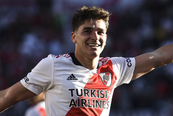 Julian Alvarez: il Milan è a caccia del nuovo bomber